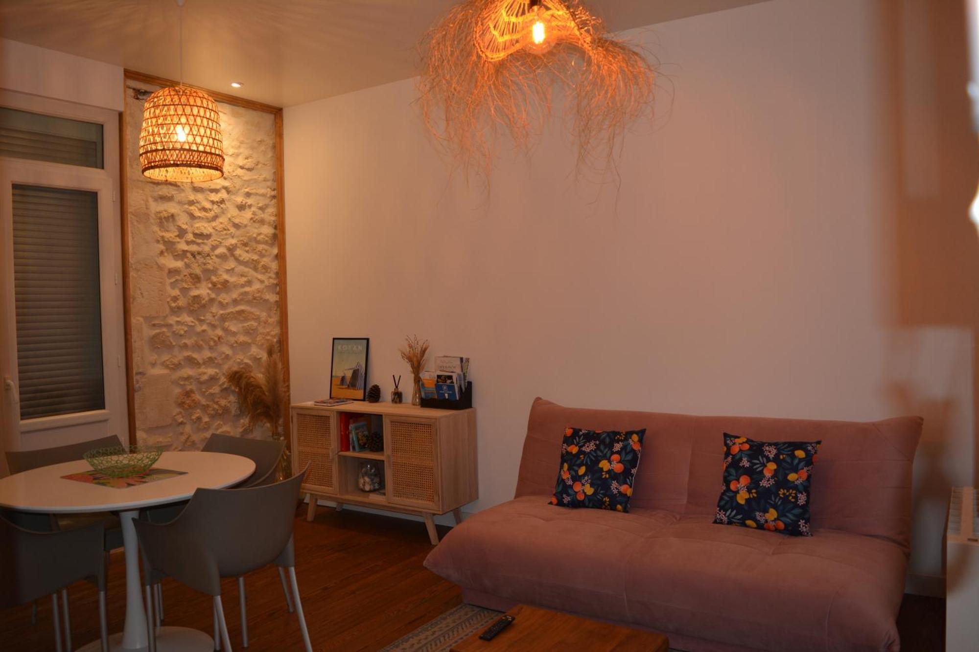 Appartement, Royan. Proche Plage. Appartement *